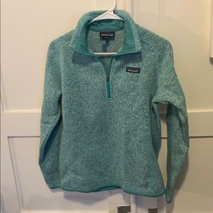 Women’s teal Patagonia quarter zip!